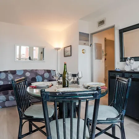 Apartment 2000-7 By Interhome